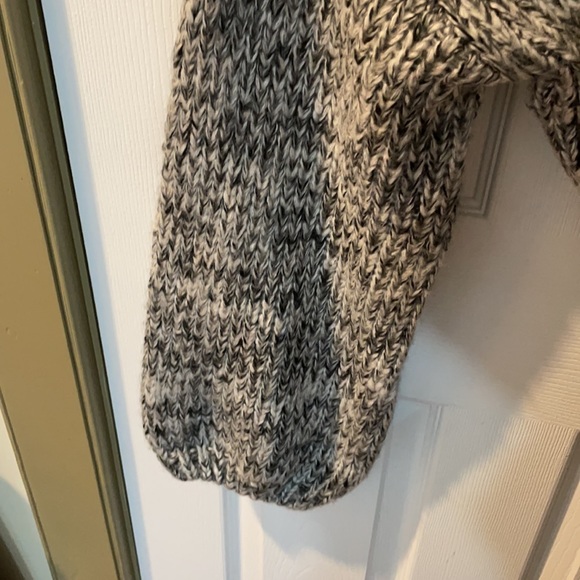 Sweater - Picture 3 of 3